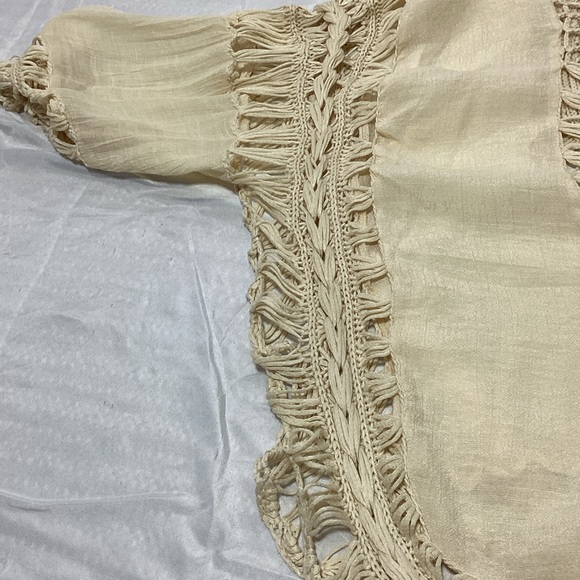 NWT Rebellion large Cream Crochet Blouse - Picture 9 of 11